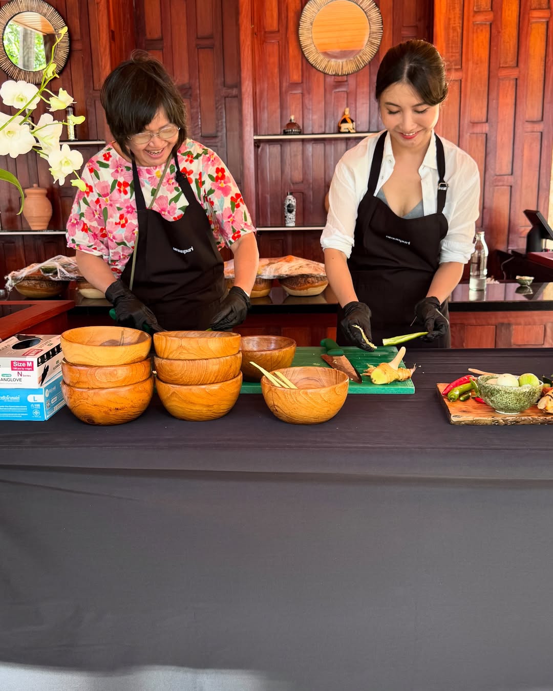 Bangkok- Jim Thompson house Tour and Thai Cooking Experience