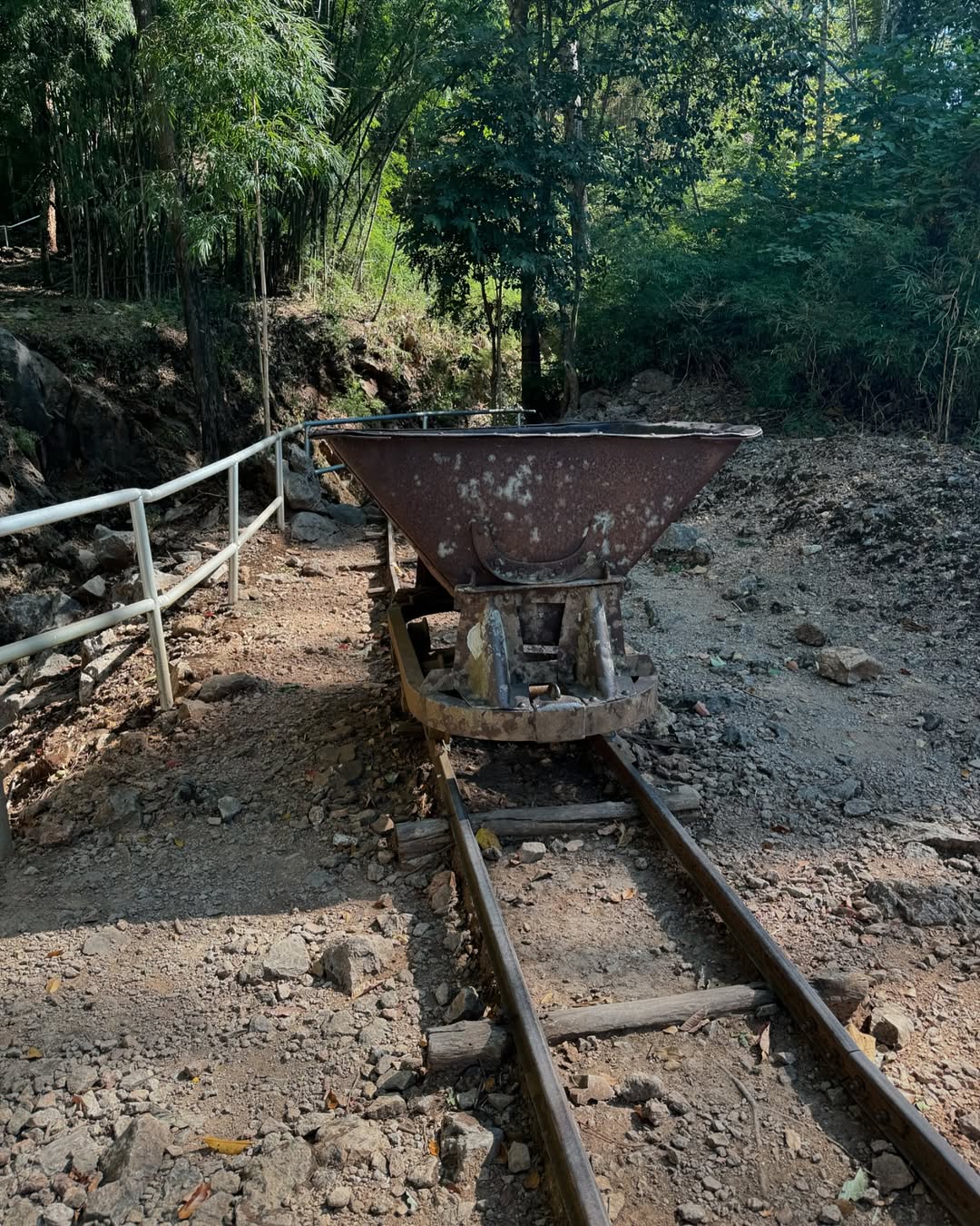 Kanchanaburi - Death Railway & Hellfire Pass Tour with Lunch from Bangkok
