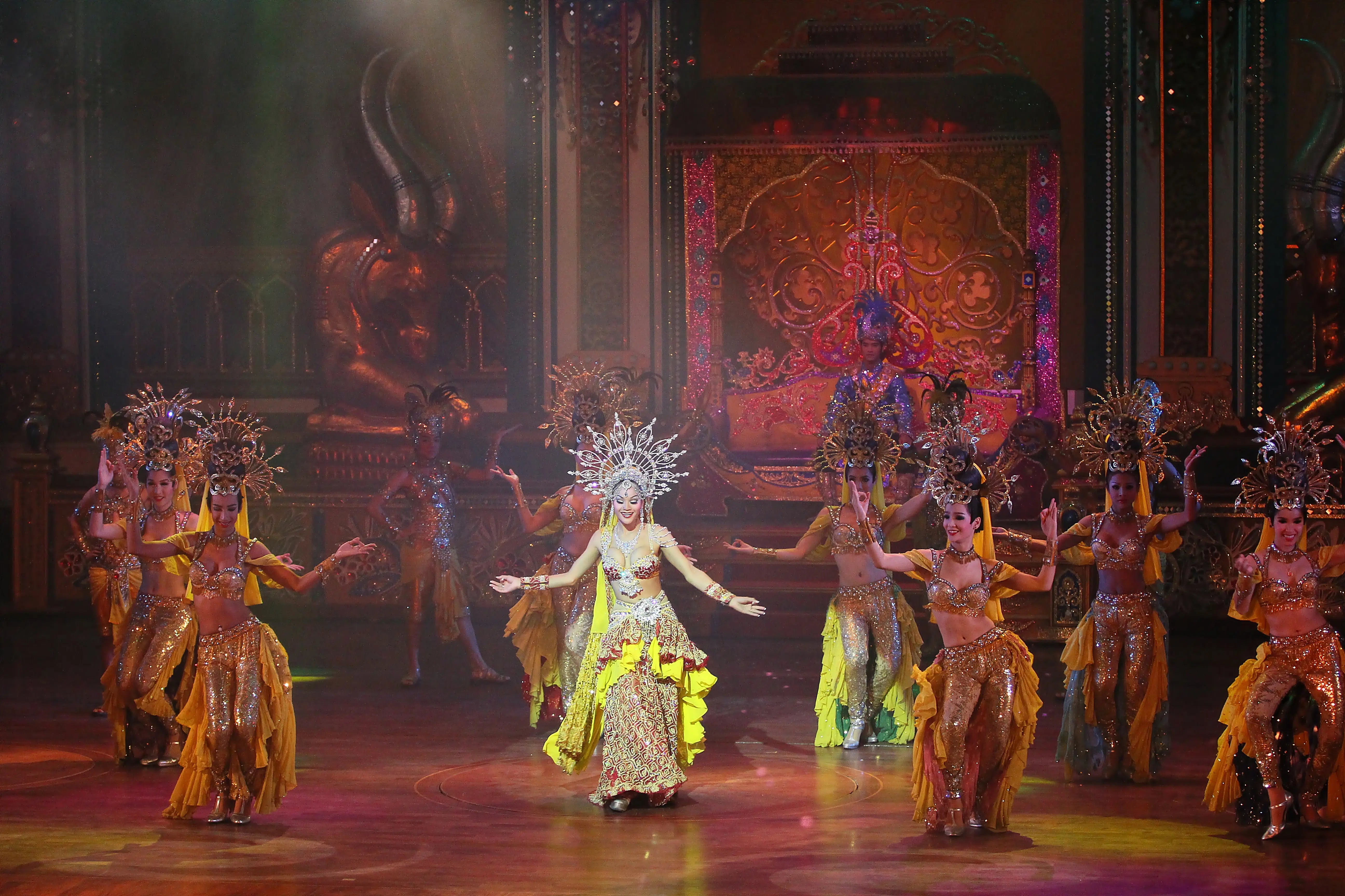 Pattaya – Alcazar Cabaret Show