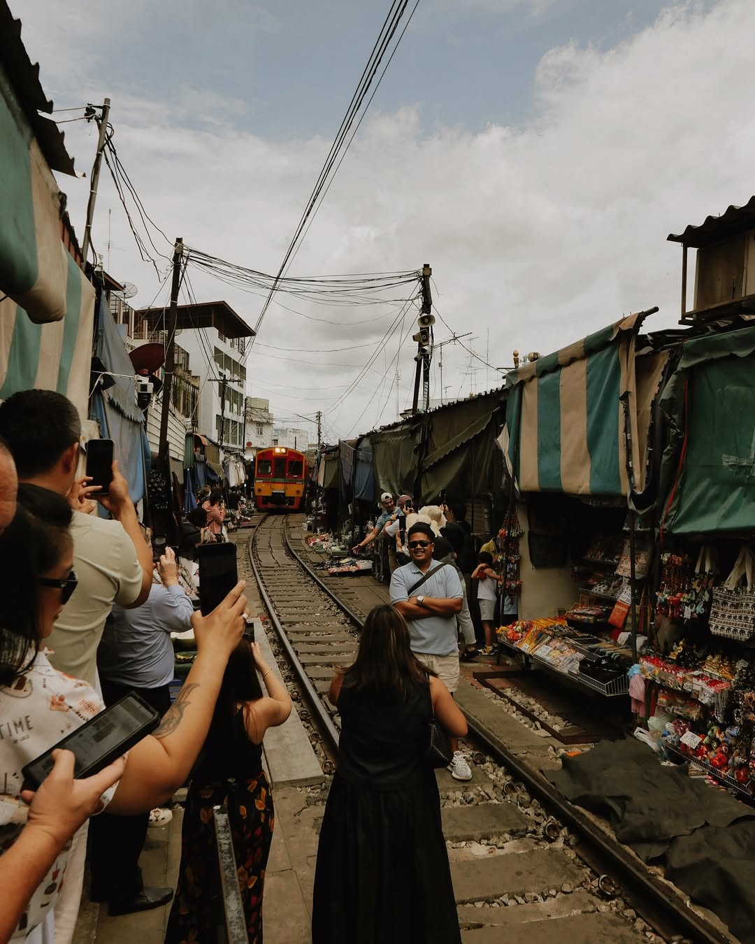Bangkok - Floating market & Railway Tour