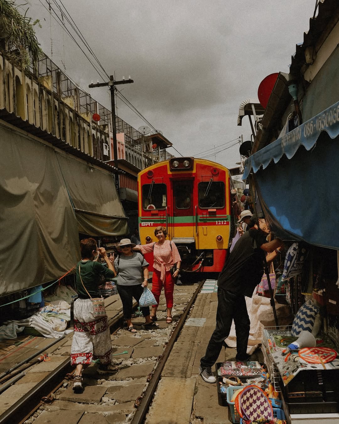 Bangkok - Floating market & Railway Tour