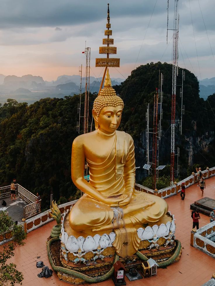 Krabi: Emerald Pool and Hot Springs Tour with Tiger Cave Temple