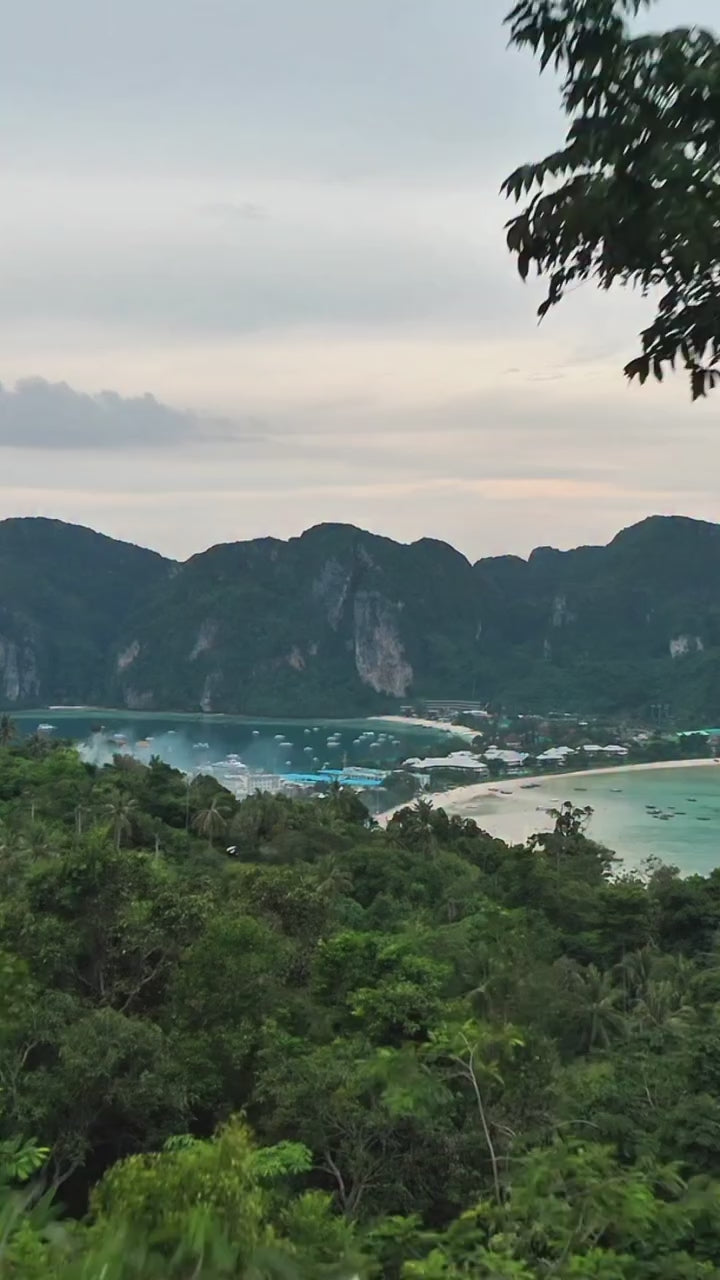 Phi Phi Island - Snorkeling Ferry Cruise to Phuket - SIC