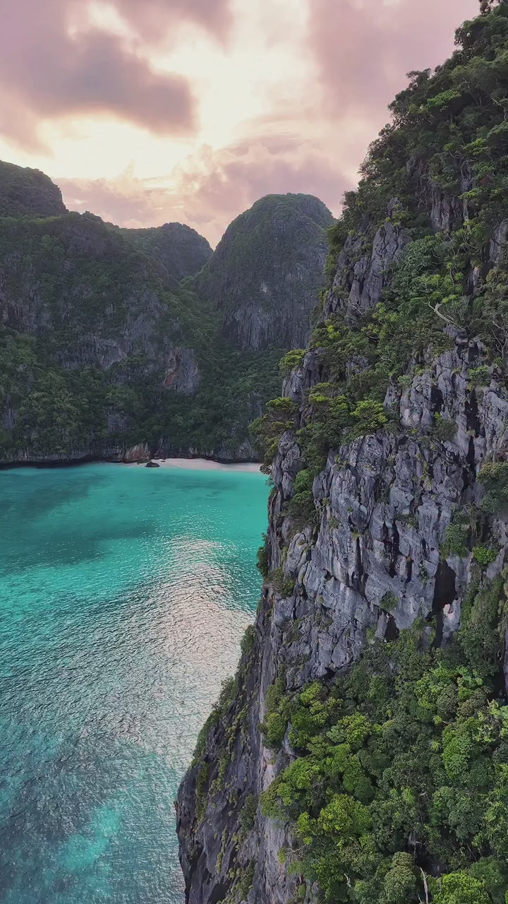 Phi Phi Island - Tour By Speed Boat with Buffet Lunch