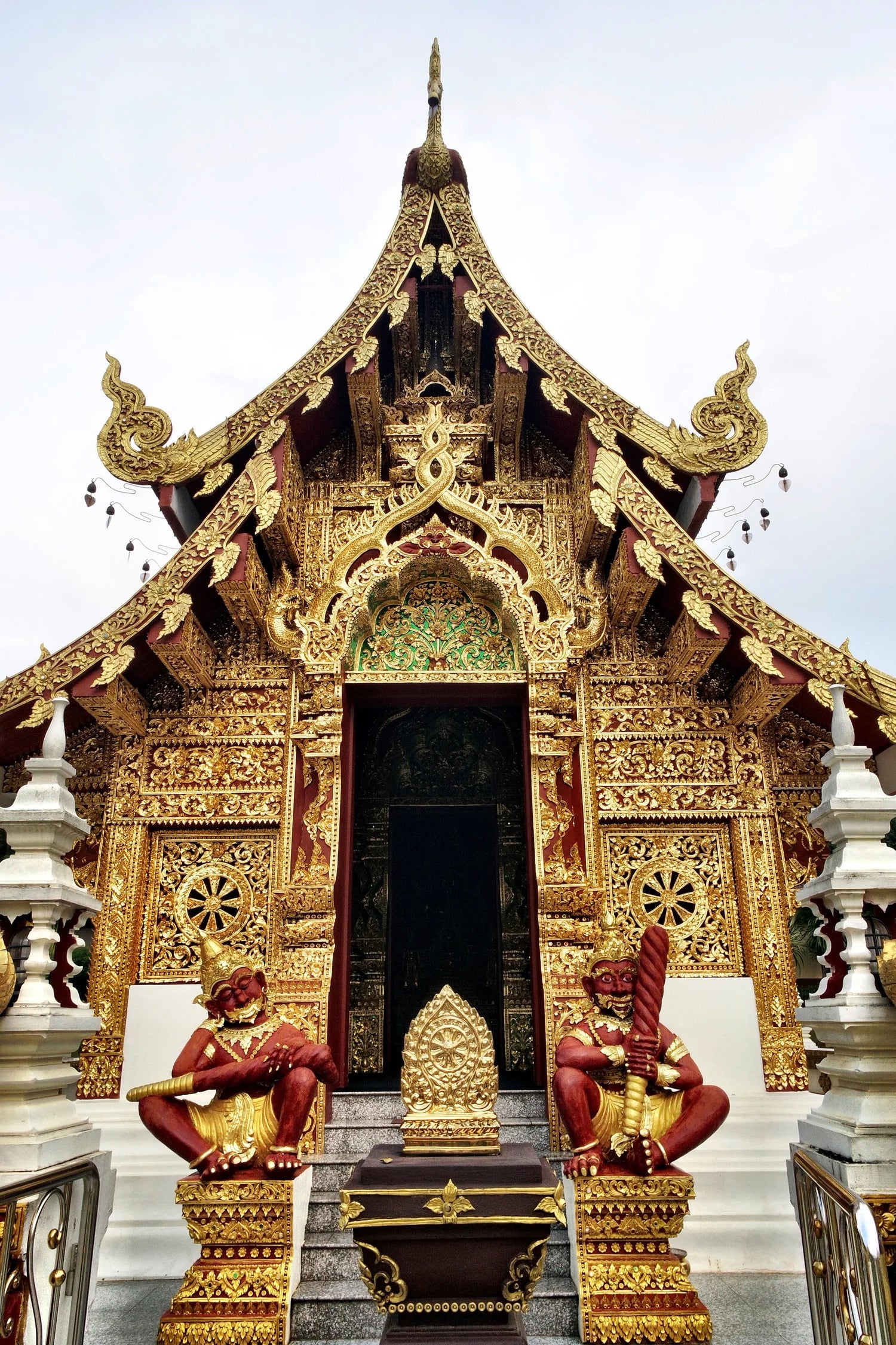 Chiang Mai – One day White Temple + Black Museum + Blue Temple - SIC